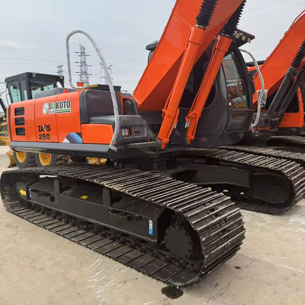 2022 Hitachi ZX250 - Kāpurķēžu ekskavators: foto 4 2022 Hitachi ZX250 - Kāpurķēžu ekskavators: foto 4