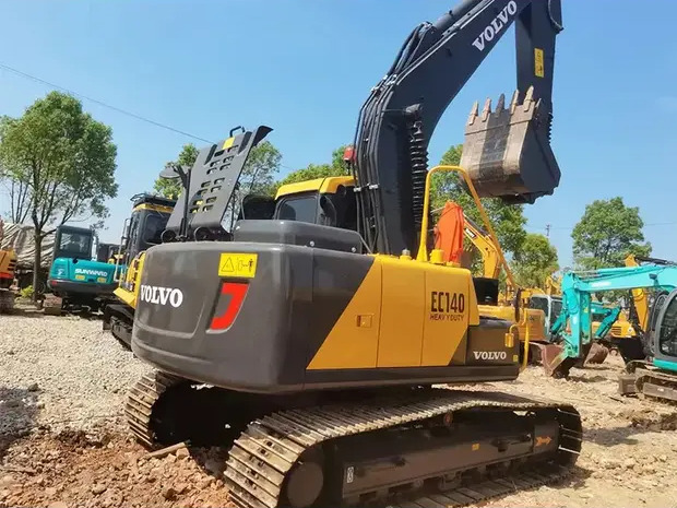 2022 Volvo EC140 - Kāpurķēžu ekskavators: foto 1 2022 Volvo EC140 - Kāpurķēžu ekskavators: foto 1