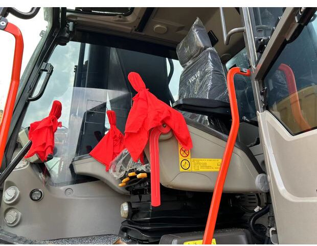2022 Volvo EC350DL - Kāpurķēžu ekskavators: foto 3 2022 Volvo EC350DL - Kāpurķēžu ekskavators: foto 3