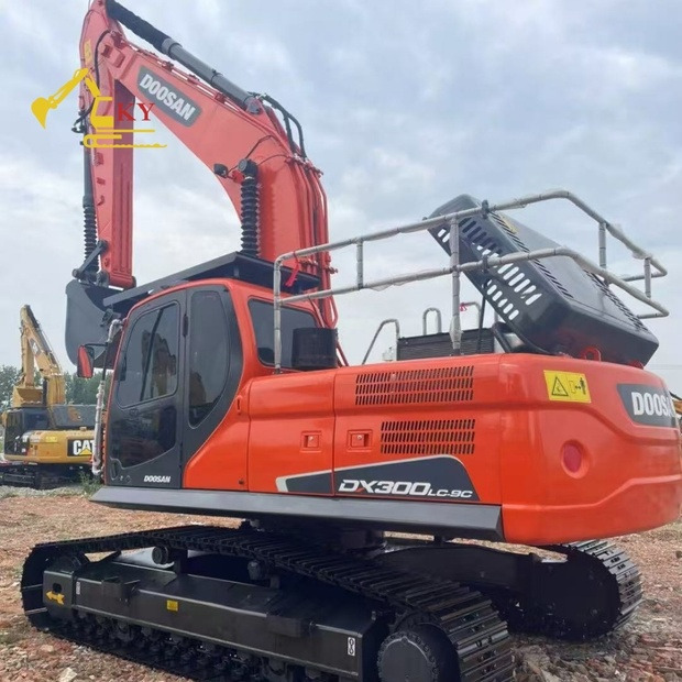 2023 Doosan DX300 - Kāpurķēžu ekskavators: foto 1 2023 Doosan DX300 - Kāpurķēžu ekskavators: foto 1