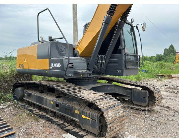 2023 XCMG XE215 - Kāpurķēžu ekskavators: foto 1 2023 XCMG XE215 - Kāpurķēžu ekskavators: foto 1