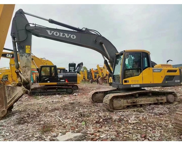 2024 Volvo EC220 - Kāpurķēžu ekskavators: foto 3 2024 Volvo EC220 - Kāpurķēžu ekskavators: foto 3