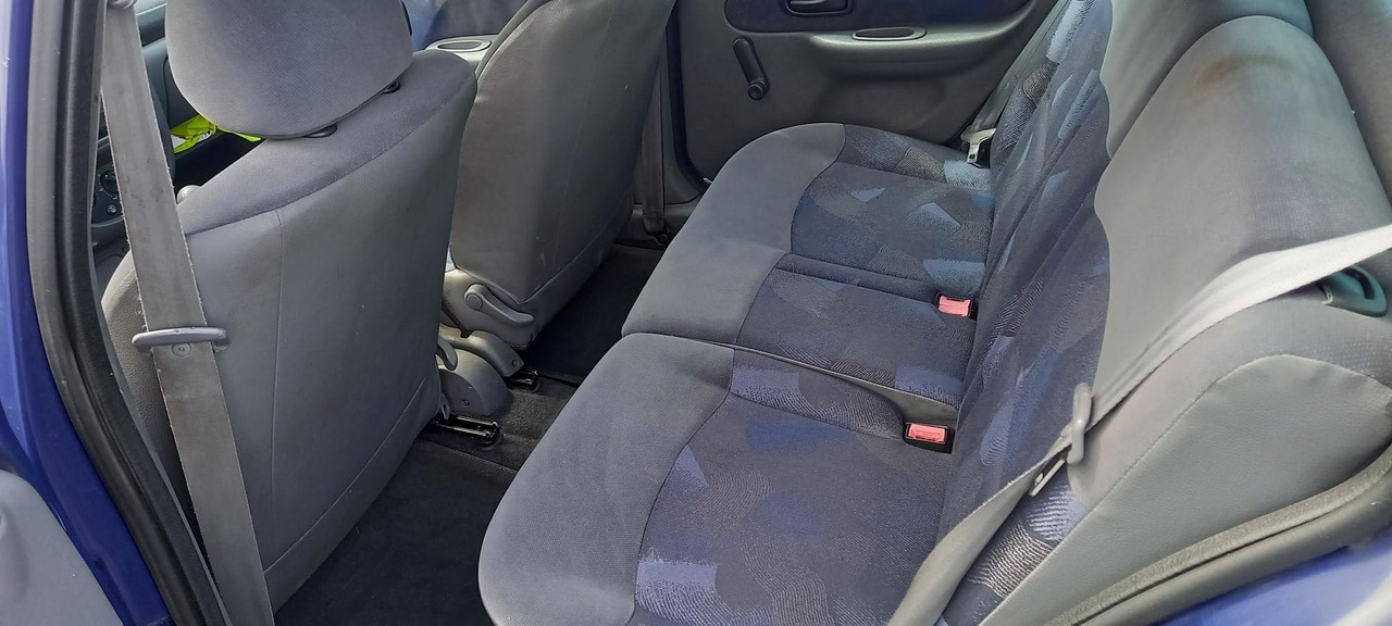 CLIO WITHOUT ROADWORTHINESS TEST - Vieglā automašīna: foto 4 CLIO WITHOUT ROADWORTHINESS TEST - Vieglā automašīna: foto 4