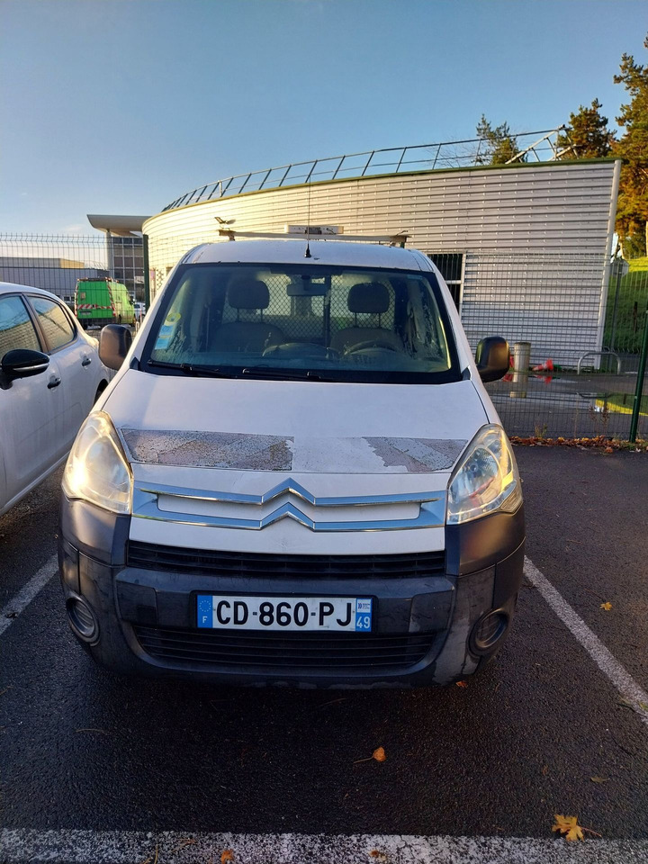 Citroën Berlingo PH2 Diesel. Contrôle technique défavorable pour défaillances majeures. VEHICULE VENDU EN L'ETAT, AUCUNE GARANTIE (il peut y avoir des problèmes mécanique non connus). - Vieglā automašīna: foto 1 Citroën Berlingo PH2 Diesel. Contrôle technique défavorable pour défaillances majeures. VEHICULE VENDU EN L'ETAT, AUCUNE GARANTIE (il peut y avoir des problèmes mécanique non connus). - Vieglā automašīna: foto 1
