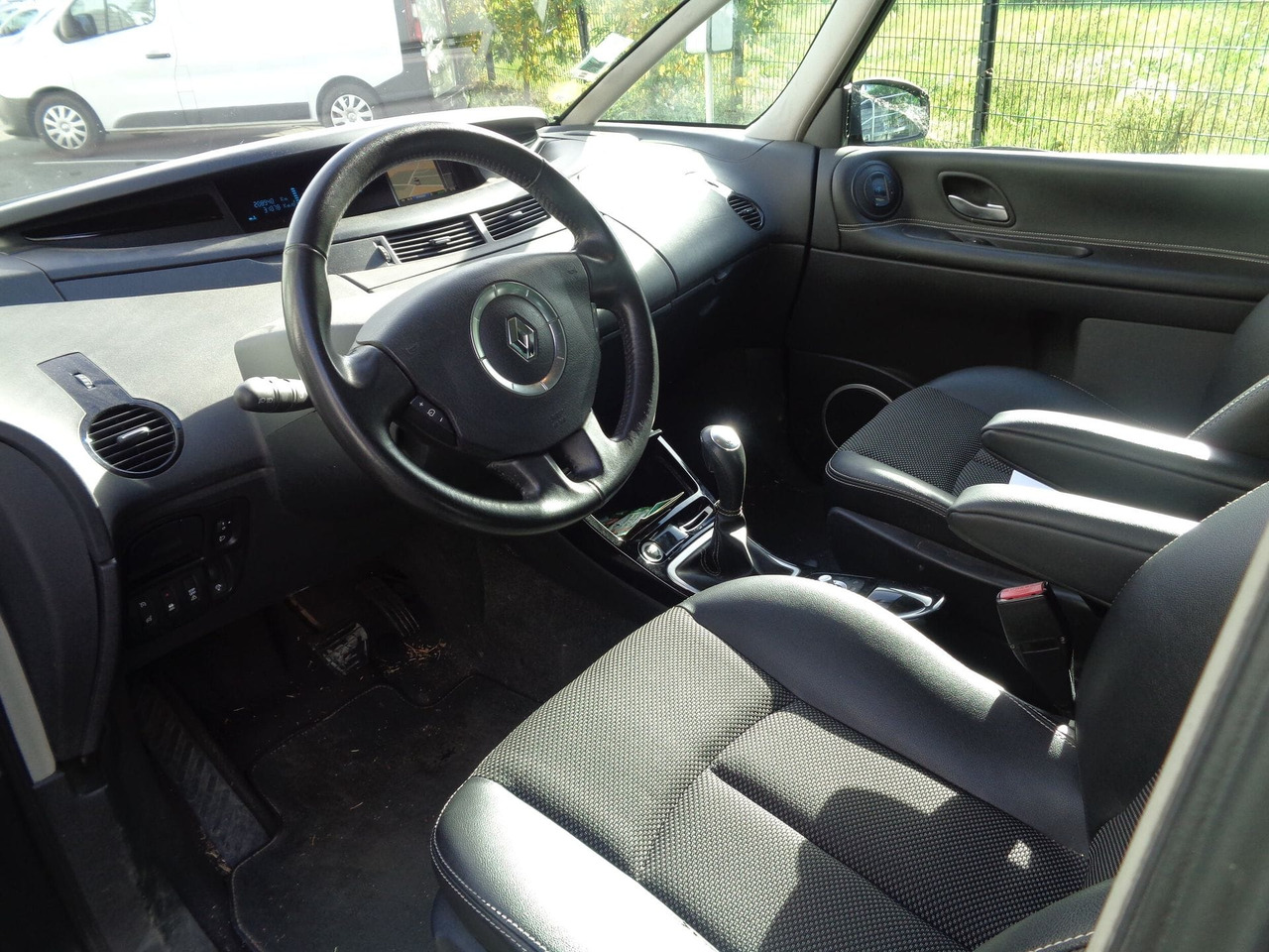 RENAULT ESPACE - Vieglā automašīna: foto 4 RENAULT ESPACE - Vieglā automašīna: foto 4