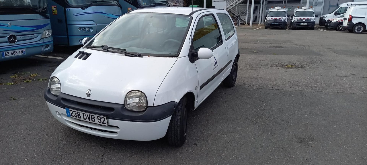 TWINGO PETROL (267) - Vieglā automašīna: foto 5 TWINGO PETROL (267) - Vieglā automašīna: foto 5