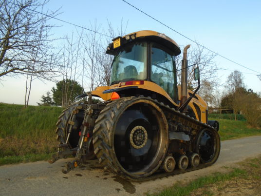 Challenger MT765B - Kāpurķēžu traktors: foto 5 Challenger MT765B - Kāpurķēžu traktors: foto 5