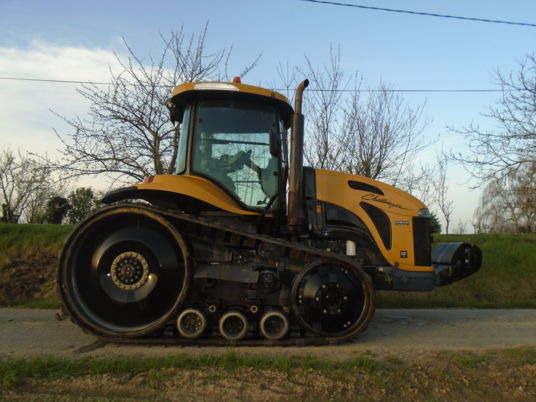 Challenger MT765B - Kāpurķēžu traktors: foto 4 Challenger MT765B - Kāpurķēžu traktors: foto 4