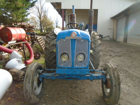 Fordson Major SUPER MAJOR - Traktors: foto 5 Fordson Major SUPER MAJOR - Traktors: foto 5