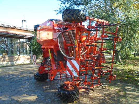 Kuhn MEGANT 500 - Kombinētā sējmašīna: foto 5 Kuhn MEGANT 500 - Kombinētā sējmašīna: foto 5