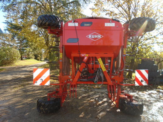 Kuhn MEGANT 500 - Kombinētā sējmašīna: foto 1 Kuhn MEGANT 500 - Kombinētā sējmašīna: foto 1
