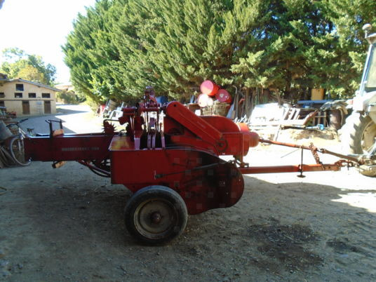 Massey Ferguson 10-8 - Kīpu prese: foto 3 Massey Ferguson 10-8 - Kīpu prese: foto 3