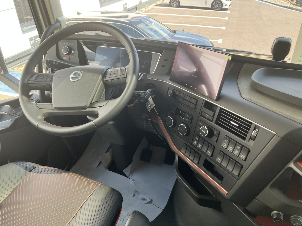 Jaunā Šasija kravas automašīna VOLVO FH16 750 8x4 Chassis: foto 24
