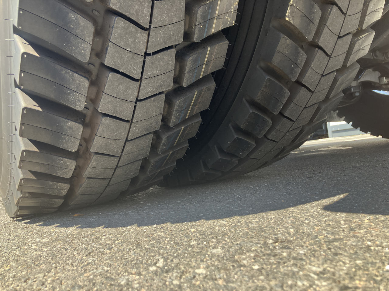Jaunā Šasija kravas automašīna VOLVO FH16 750 8x4 Chassis: foto 21