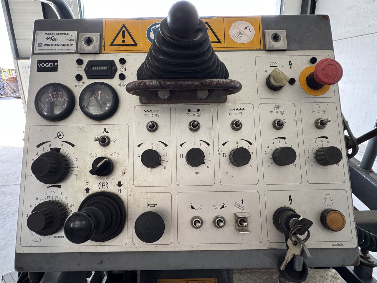 Vögele Super 800 - Asfalta klājējs: foto 4 Vögele Super 800 - Asfalta klājējs: foto 4