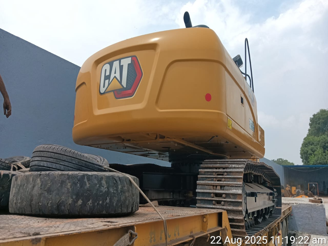 CATERPILLAR 323D3 - Ekskavators: foto 5 CATERPILLAR 323D3 - Ekskavators: foto 5