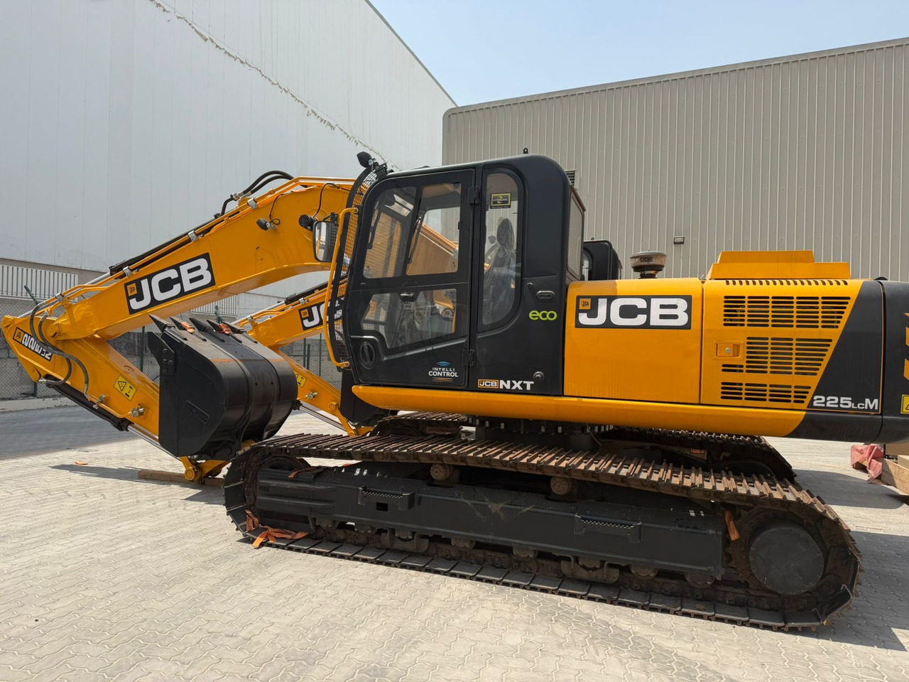 Ekskavators JCB 225: foto 7