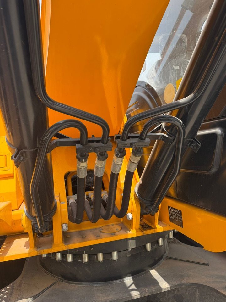 Ekskavators JCB 225: foto 10