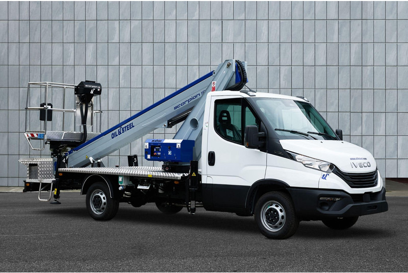 Oil & Steel Scorpion 18 Sobre IVECO DAILY 35S14 entre ejes 3750 mm - Pacēlājs: foto 1 Oil & Steel Scorpion 18 Sobre IVECO DAILY 35S14 entre ejes 3750 mm - Pacēlājs: foto 1