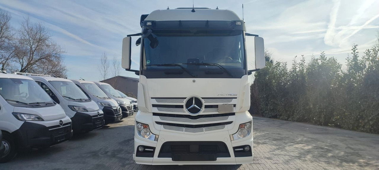 Mercedes-Benz Actros 1843 1843-Vermietung - LBW Voll-Luft-gefedert - Kravas automašīna ar slēgto virsbūvi: foto 2 Mercedes-Benz Actros 1843 1843-Vermietung - LBW Voll-Luft-gefedert - Kravas automašīna ar slēgto virsbūvi: foto 2
