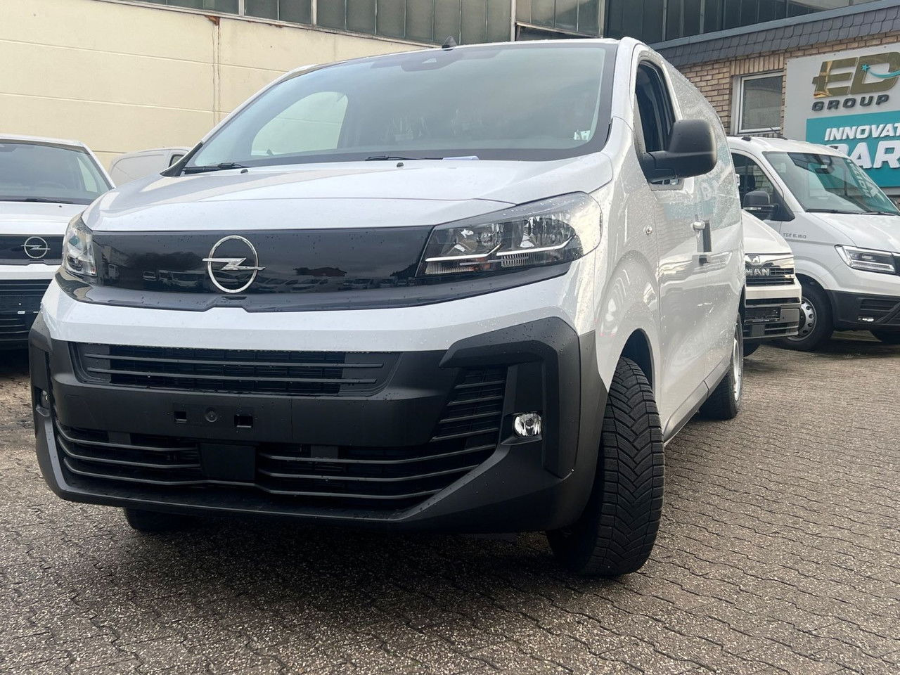 Opel Vivaro Cargo L2 H1 120 PS Allwetter AHK Rückfahr - Kravas mikroautobuss: foto 5 Opel Vivaro Cargo L2 H1 120 PS Allwetter AHK Rückfahr - Kravas mikroautobuss: foto 5