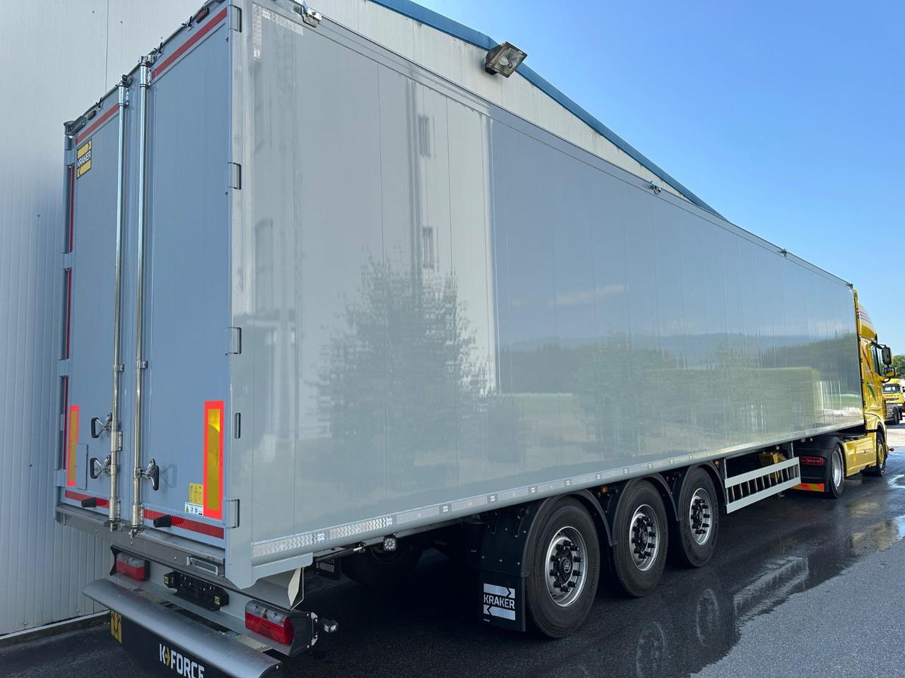 Kraker CF-200ZL Lift 92m³ - Puspiekabe kustīgās grīdas: foto 3 Kraker CF-200ZL Lift 92m³ - Puspiekabe kustīgās grīdas: foto 3