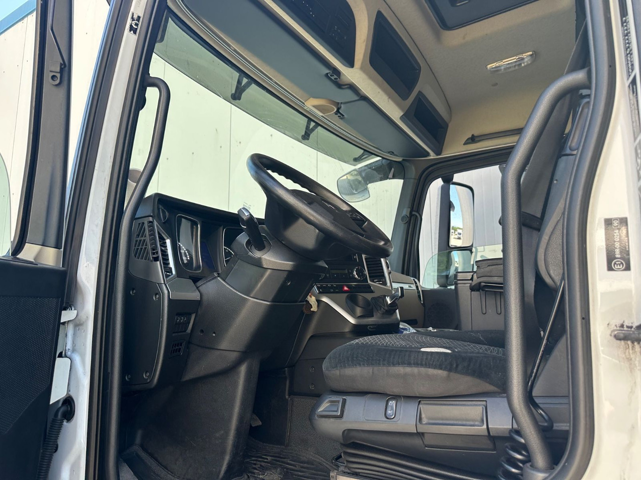 Mercedes-Benz Actros 1946 - Konteineru vedējs/ Kravas automašīna ar noņemamā virsbūve: foto 4 Mercedes-Benz Actros 1946 - Konteineru vedējs/ Kravas automašīna ar noņemamā virsbūve: foto 4