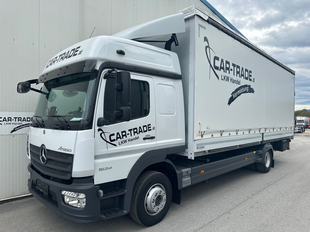 Mercedes-Benz Atego 1524 BigSpace LBW Navi/Kamera - Kravas automašīna ar tentu: foto 1 Mercedes-Benz Atego 1524 BigSpace LBW Navi/Kamera - Kravas automašīna ar tentu: foto 1