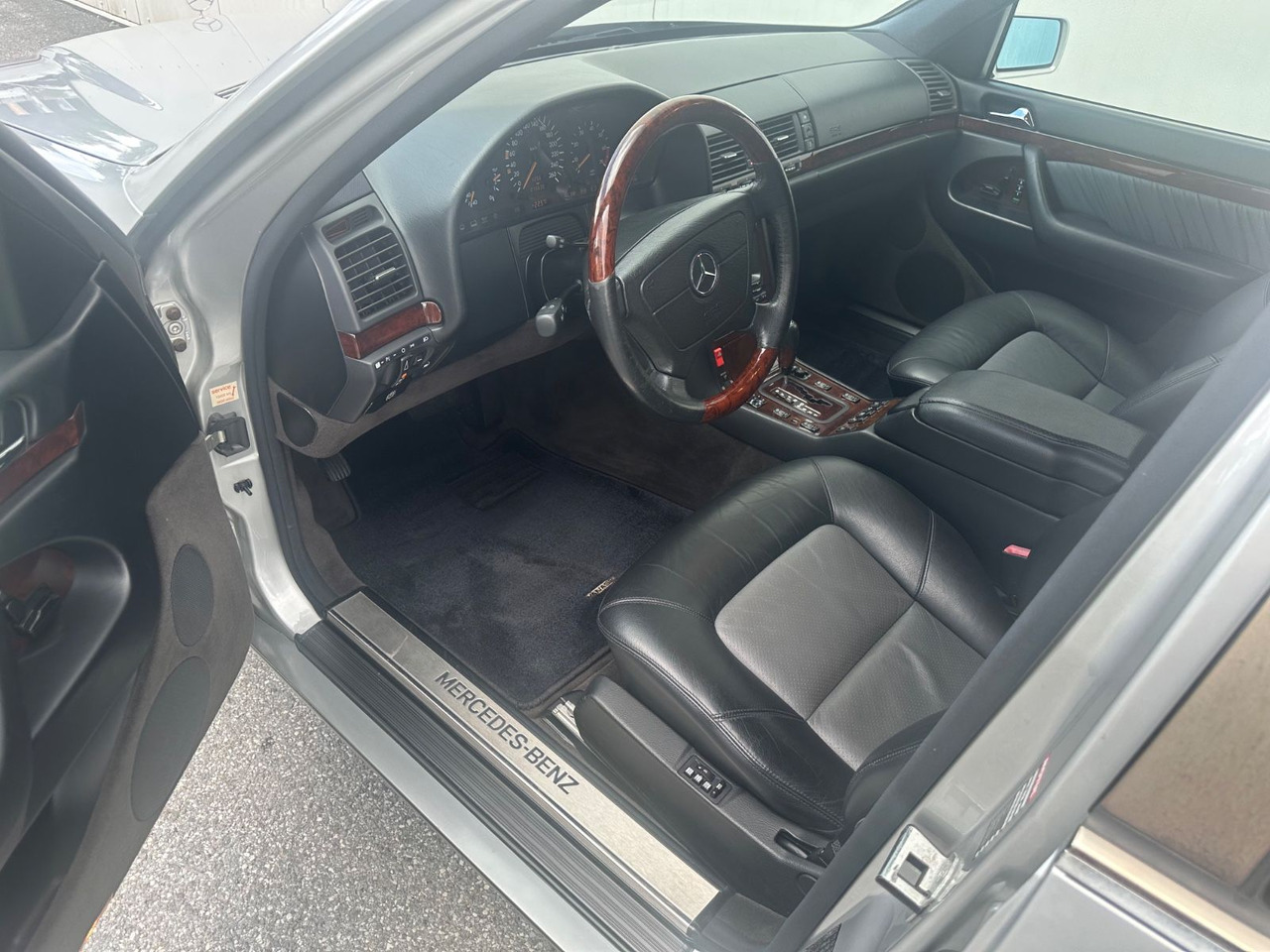 Mercedes-Benz S 600 L - Sedans: foto 5 Mercedes-Benz S 600 L - Sedans: foto 5