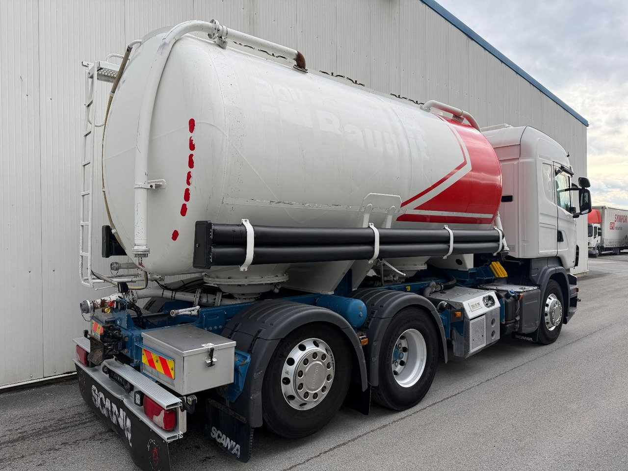 Scania R 480 Opticruise Highline Retarder PTO Standklim - Asenizācijas mašīna: foto 4 Scania R 480 Opticruise Highline Retarder PTO Standklim - Asenizācijas mašīna: foto 4