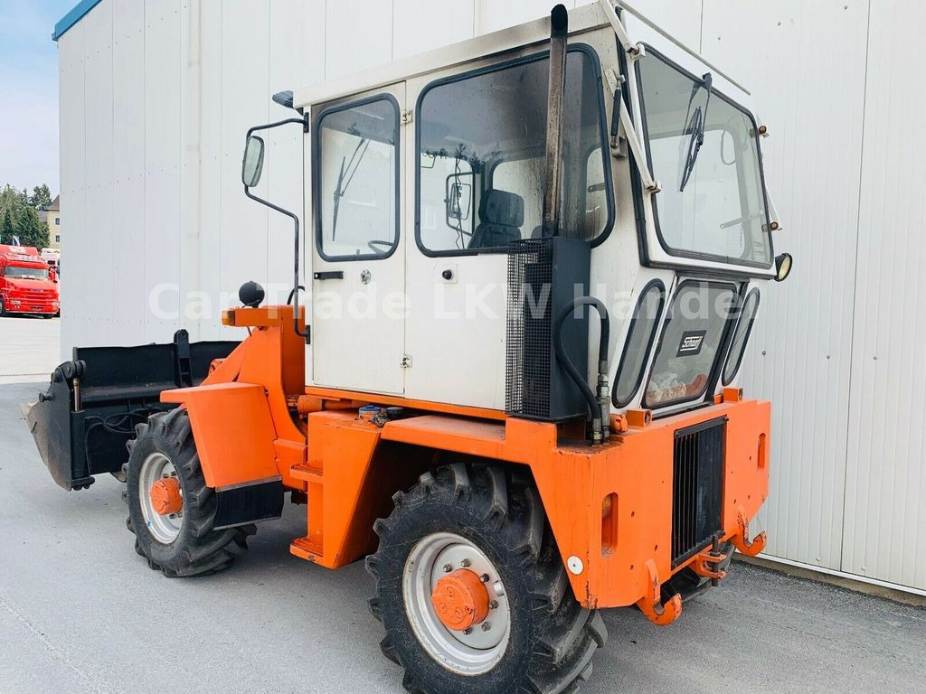 Schaeff SKB 902 Schaeff SKB 902 - Ekskavators-iekrāvējs: foto 4 Schaeff SKB 902 Schaeff SKB 902 - Ekskavators-iekrāvējs: foto 4