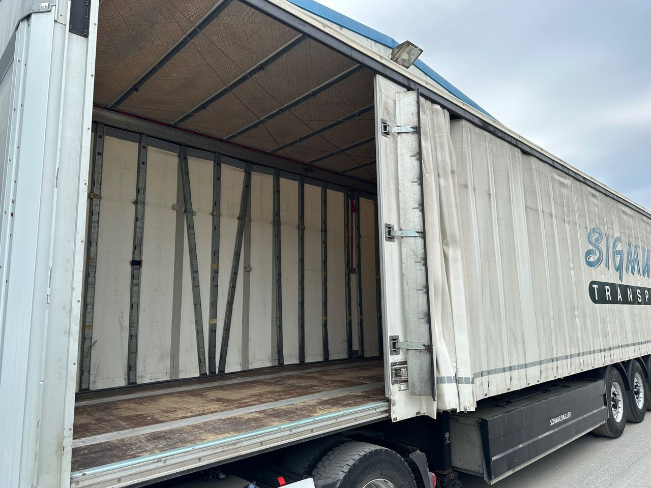 Schwarzmüller S1 J Getränkeplane LIFT BBW - Tenta puspiekabe: foto 5 Schwarzmüller S1 J Getränkeplane LIFT BBW - Tenta puspiekabe: foto 5