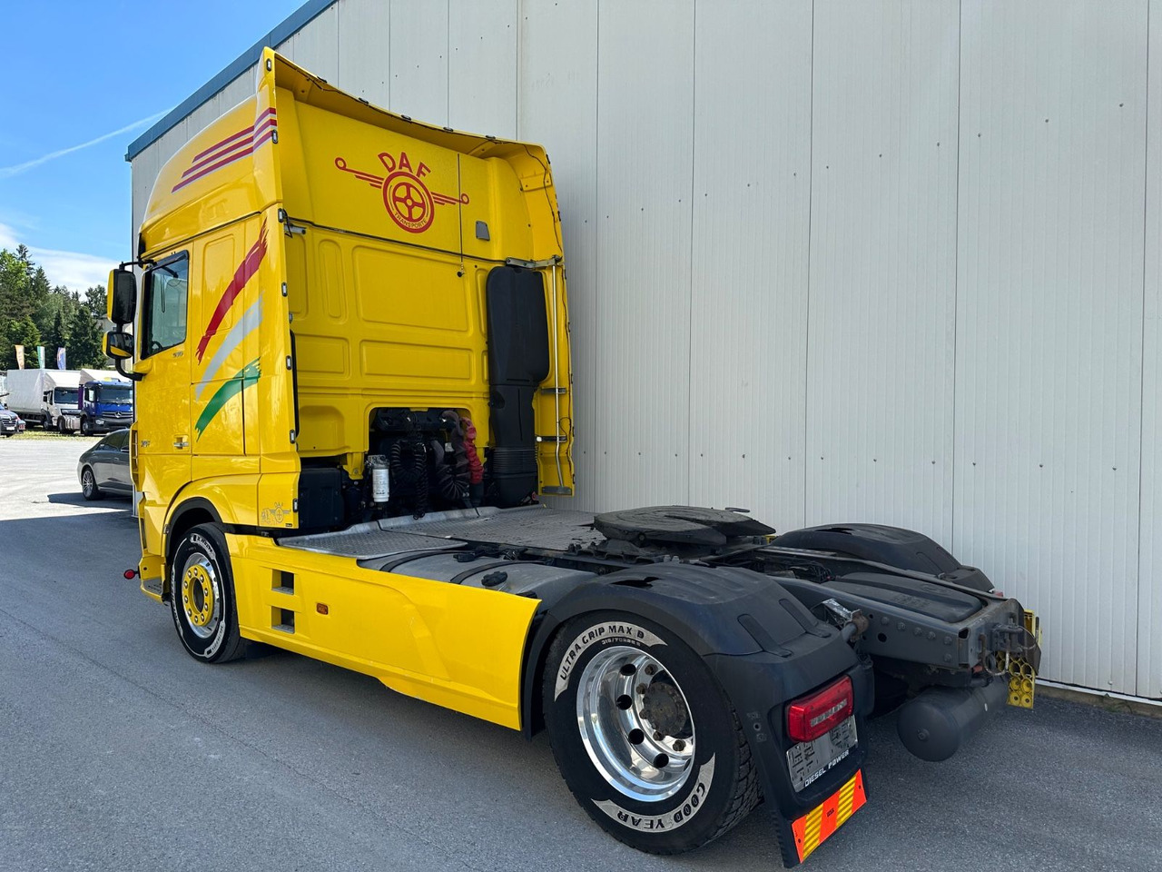 DAF XF 530 SSC Standklima Leder ALU Vollluft - Vilcējs: foto 4 DAF XF 530 SSC Standklima Leder ALU Vollluft - Vilcējs: foto 4