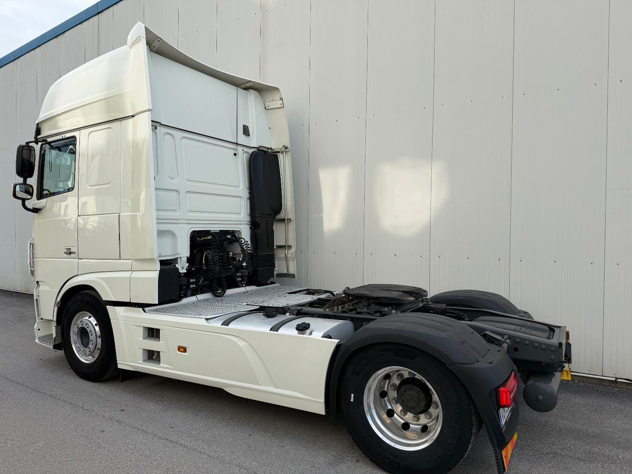 DAF XF 530  Vollausstattung Vollluft 2l-Hydraulik - Vilcējs: foto 4 DAF XF 530  Vollausstattung Vollluft 2l-Hydraulik - Vilcējs: foto 4