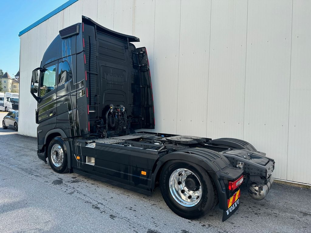 Volvo FH 750 XL Retarder Vollausstattung - Vilcējs: foto 4 Volvo FH 750 XL Retarder Vollausstattung - Vilcējs: foto 4