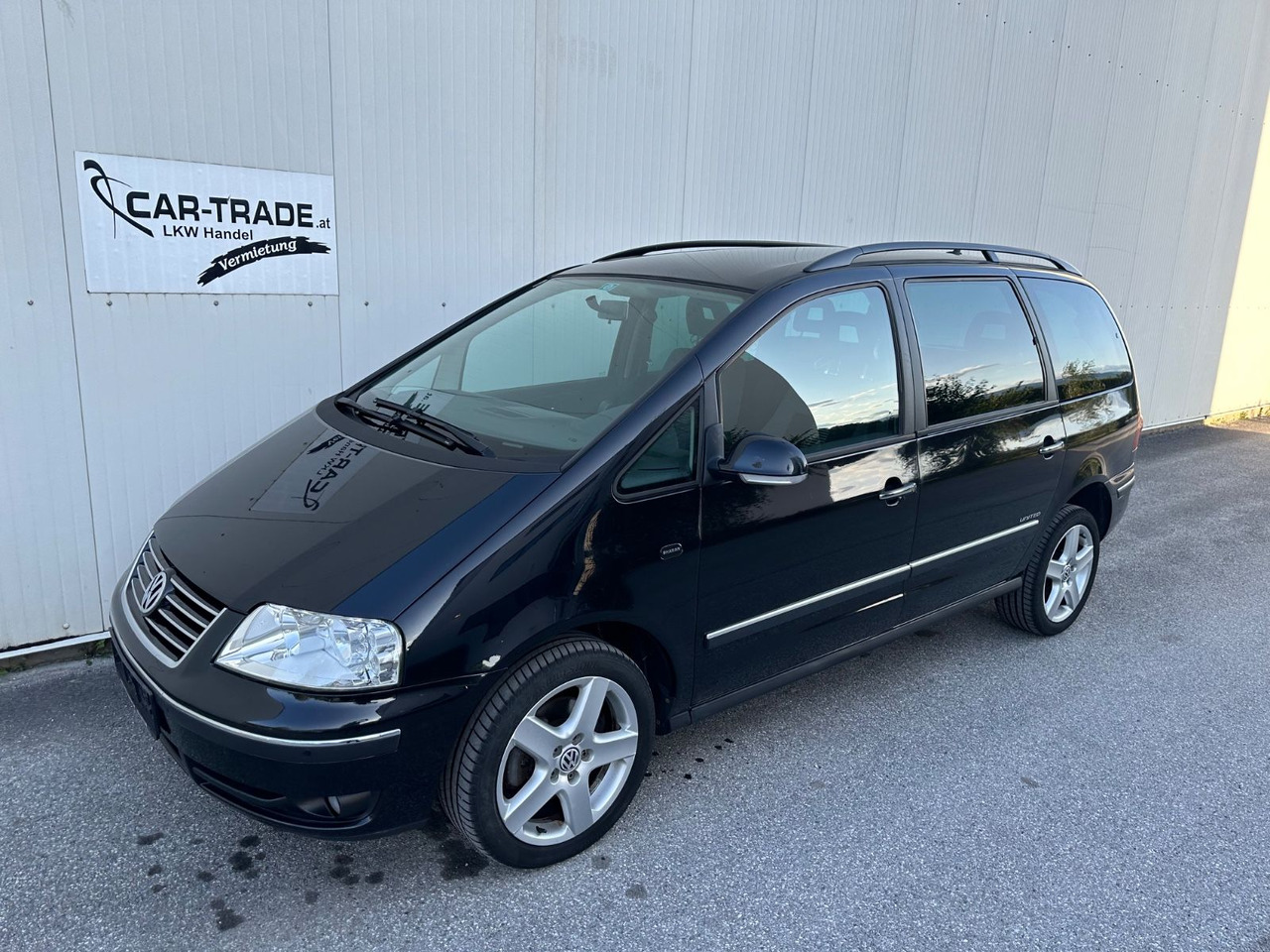 Volkswagen Sharan 2.0TDI Comfortline - Pasažieru furgons: foto 1 Volkswagen Sharan 2.0TDI Comfortline - Pasažieru furgons: foto 1