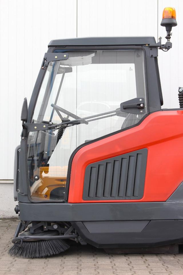 Hako Sweepmaster D1500RH Diesel UVV✅ - Rūpnieciskais slaucītājs: foto 5 Hako Sweepmaster D1500RH Diesel UVV✅ - Rūpnieciskais slaucītājs: foto 5