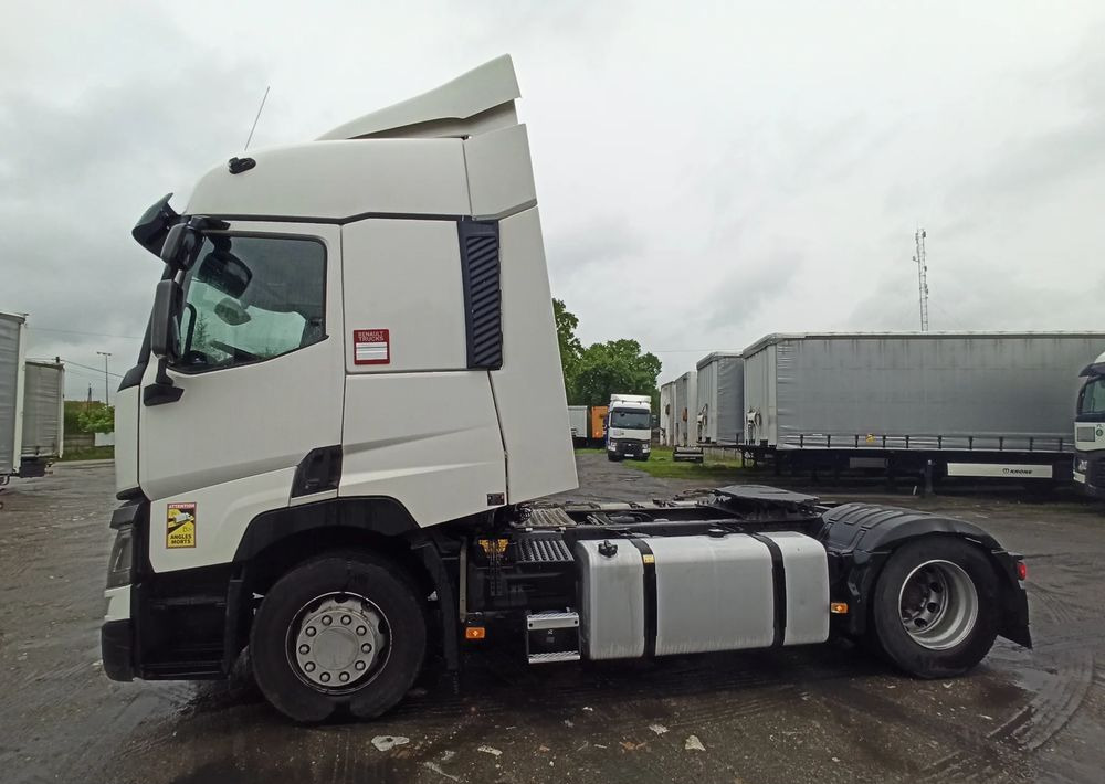 Renault T - Vilcējs: foto 4 Renault T - Vilcējs: foto 4