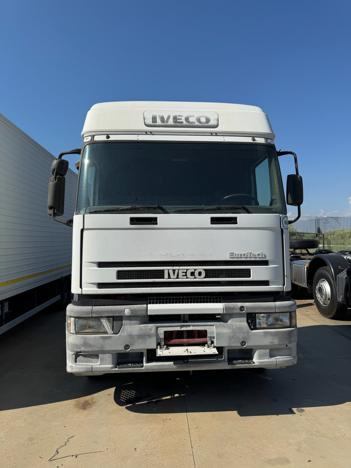 IVECO MAGIRUS 240E42 Gancio Scarrabile - Bortu kravas automašīna/ Platforma: foto 1 IVECO MAGIRUS 240E42 Gancio Scarrabile - Bortu kravas automašīna/ Platforma: foto 1