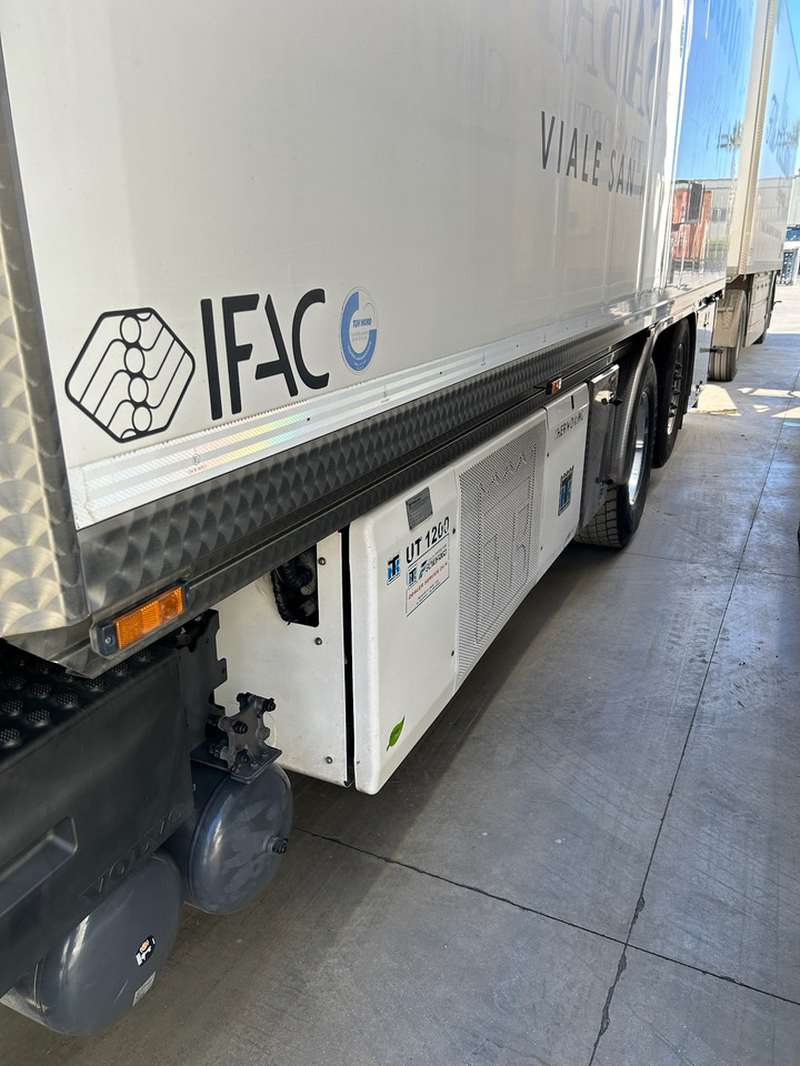 VOLVO FH 750 - Kravas automašīna refrižerators: foto 3 VOLVO FH 750 - Kravas automašīna refrižerators: foto 3