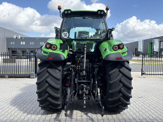 Deutz-Fahr AGROTRON 6215 TTV - Traktors: foto 4 Deutz-Fahr AGROTRON 6215 TTV - Traktors: foto 4
