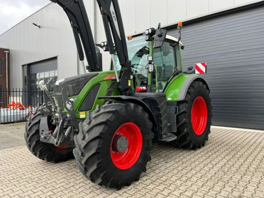 Fendt 720 S4 PROFI PLUS - Traktors: foto 3 Fendt 720 S4 PROFI PLUS - Traktors: foto 3