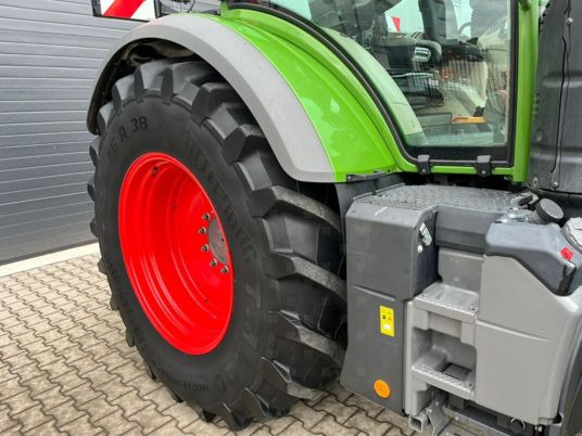 Fendt 720 S4 PROFI PLUS - Traktors: foto 5 Fendt 720 S4 PROFI PLUS - Traktors: foto 5