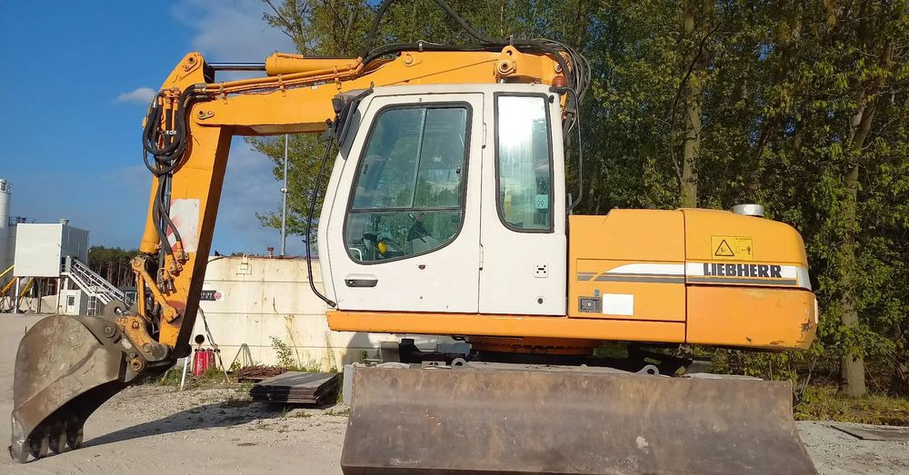 Liebherr A316 - Riteņu ekskavators: foto 1 Liebherr A316 - Riteņu ekskavators: foto 1