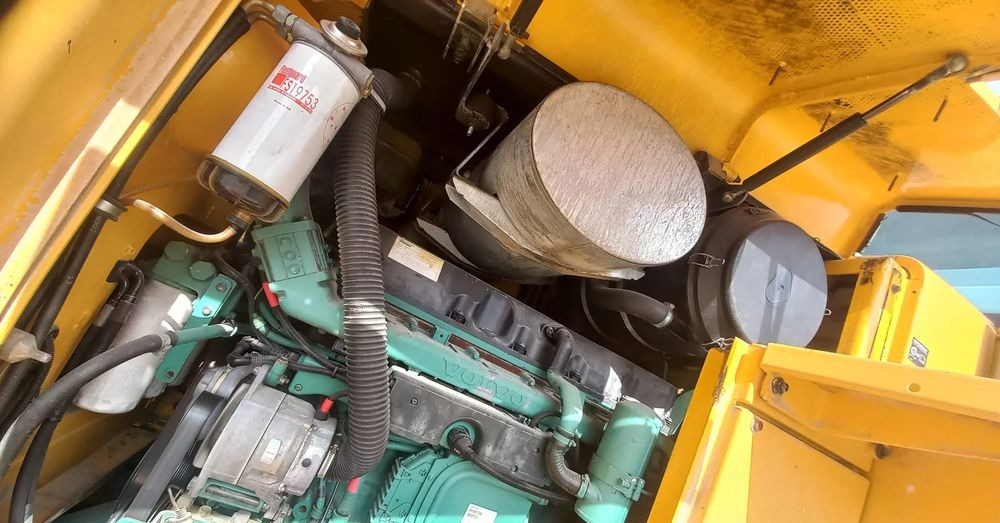 Riteņu iekrāvējs Volvo L150E: foto 7 Riteņu iekrāvējs Volvo L150E: foto 7