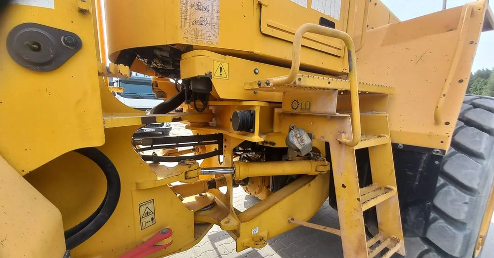 Riteņu iekrāvējs Volvo L150E: foto 9 Riteņu iekrāvējs Volvo L150E: foto 9