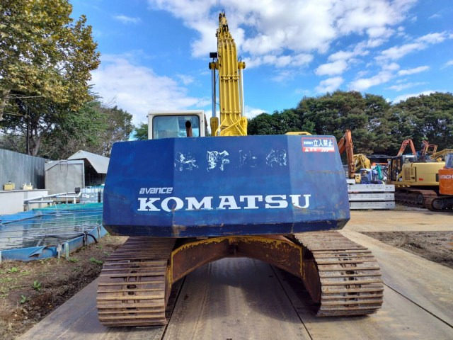 KOMATSU PC200LC-5 - Kāpurķēžu ekskavators: foto 3 KOMATSU PC200LC-5 - Kāpurķēžu ekskavators: foto 3