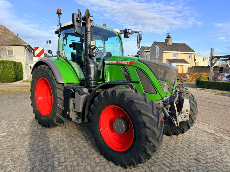 Fendt 720 Vario Power+ Gen 6 - Traktors: foto 4 Fendt 720 Vario Power+ Gen 6 - Traktors: foto 4