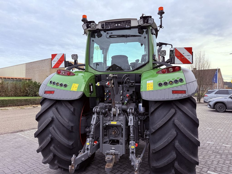 Fendt 720 Vario Profi Plus – Gen 6 - Traktors: foto 2 Fendt 720 Vario Profi Plus – Gen 6 - Traktors: foto 2