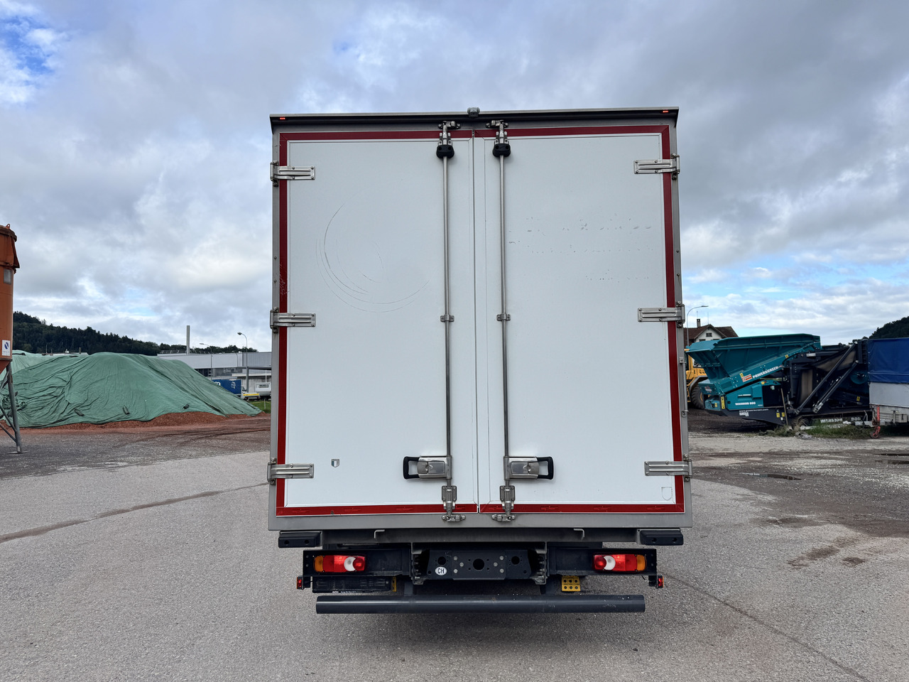 IVECO 80E190 Eurocargo Kühlkoffer (Partikelfilter defekt) - Kravas automašīna refrižerators: foto 4 IVECO 80E190 Eurocargo Kühlkoffer (Partikelfilter defekt) - Kravas automašīna refrižerators: foto 4